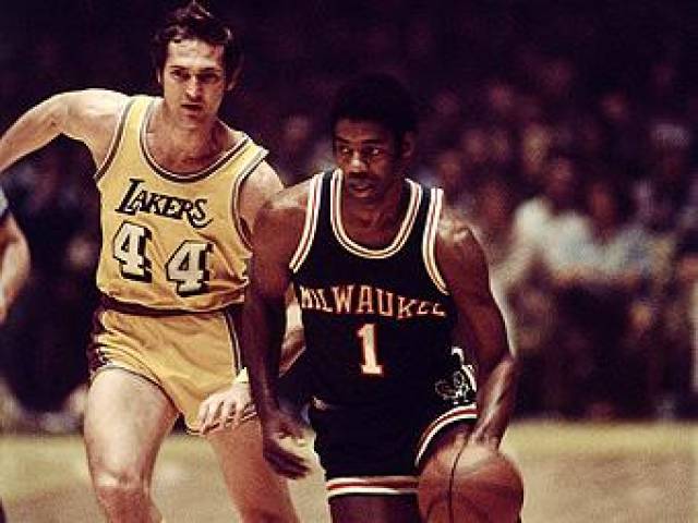 超赛场上不 超赛场上不